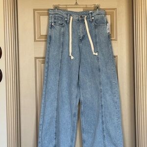 Gap Denim Saggy Mid Rise size 26